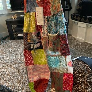 Multi colored summer pants with elastic bottoms